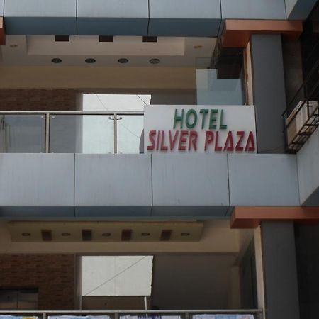 Hotel Silver Plaza Ahmadábád Kültér fotó