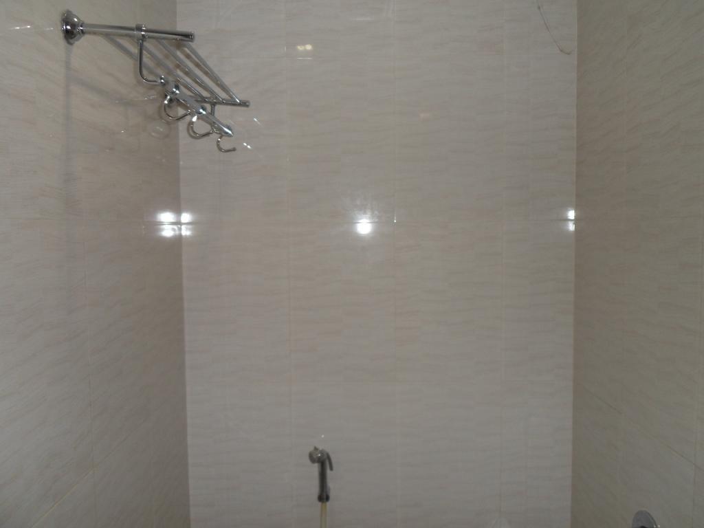 Hotel Silver Plaza Ahmadábád Szoba fotó