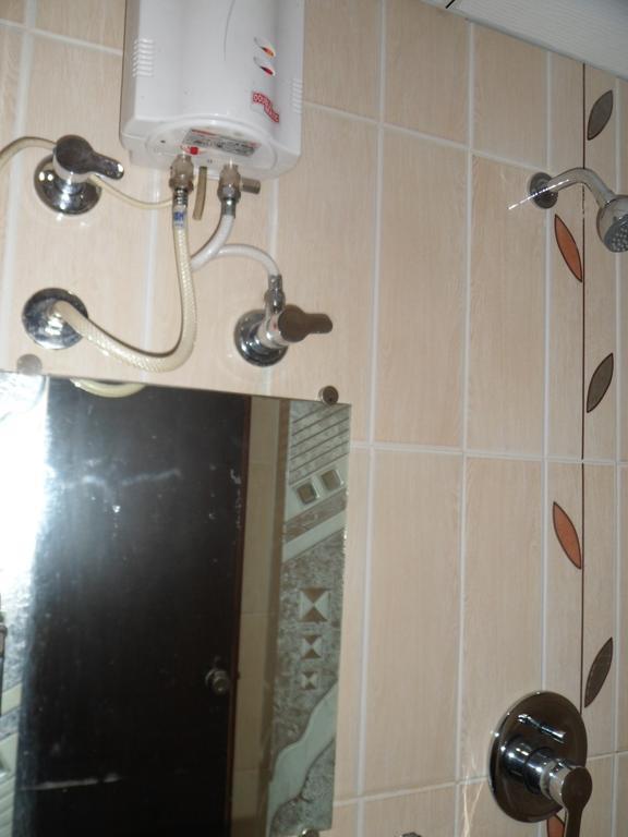 Hotel Silver Plaza Ahmadábád Szoba fotó